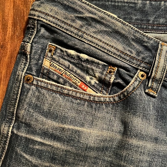 Diesel jeans, W-31, L-30 never worn no tags - Picture 3 of 5